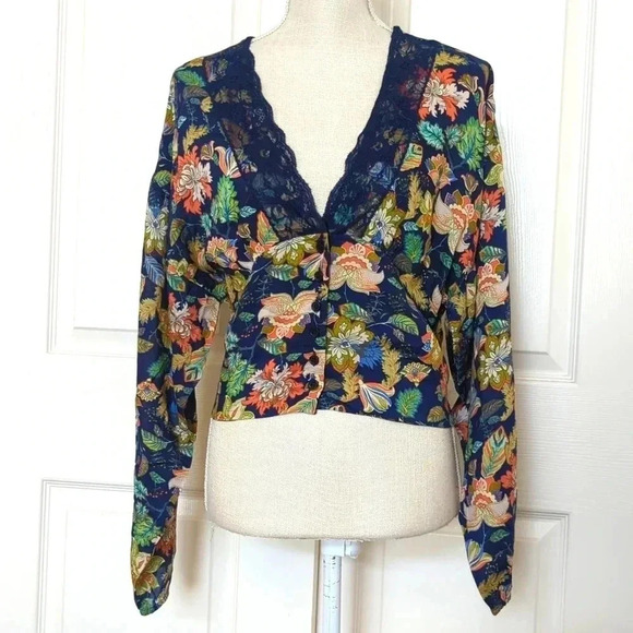 Buffalo David Bitton Lace Trim Raquel Botanical Blouse - Picture 5 of 10